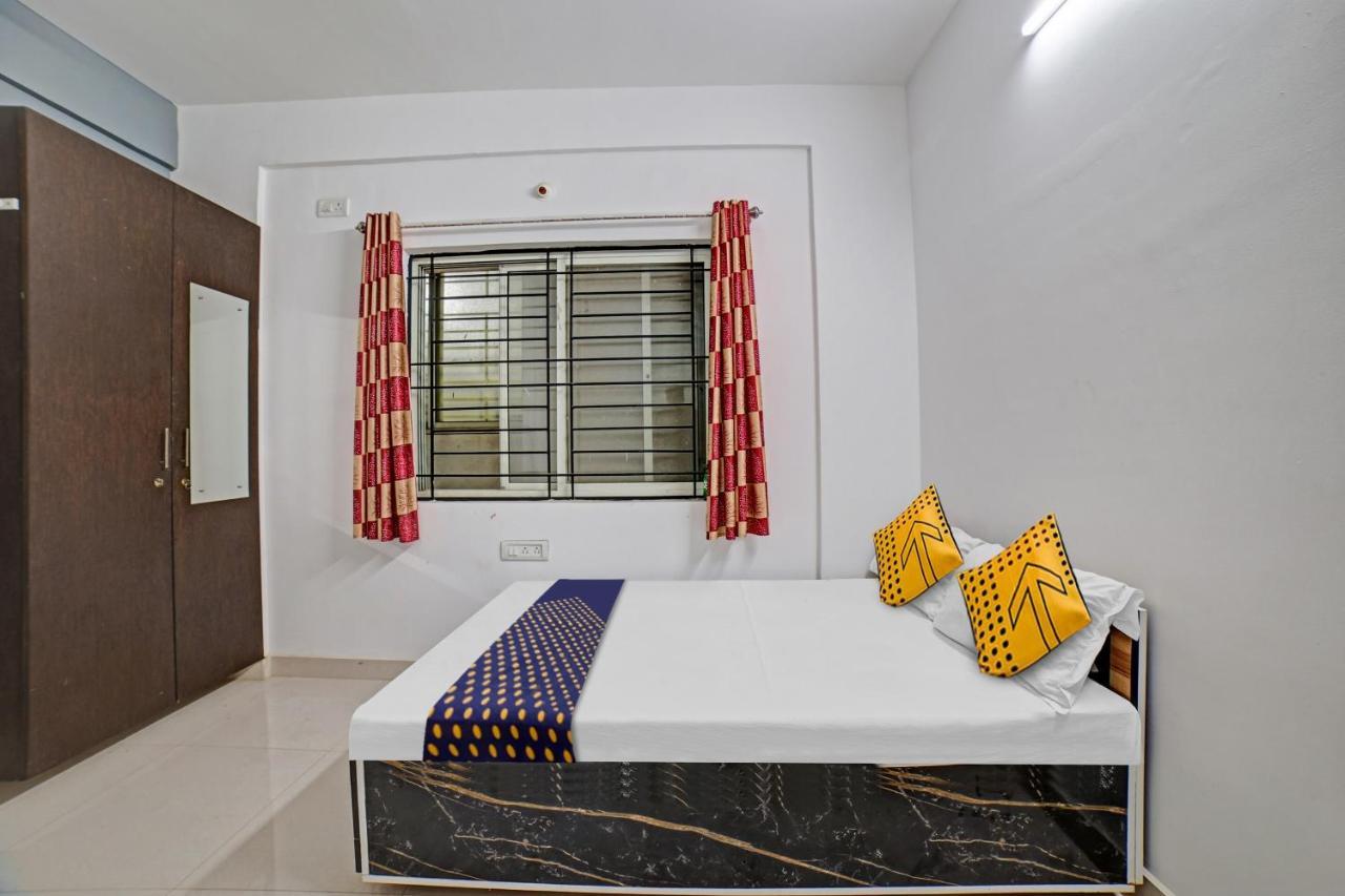 Spot On 81164 San International Hotel Bangalore Exteriör bild